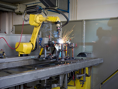 Robotic welding machine